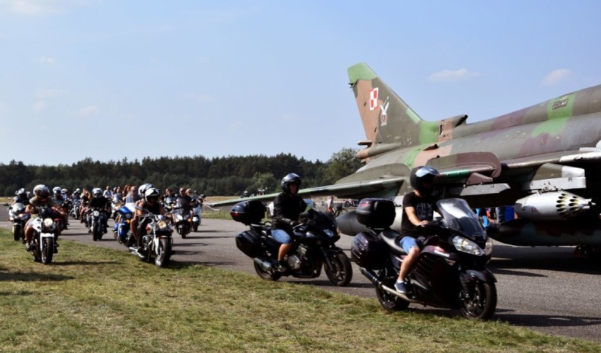 Parada motocykli na Air Moto Show Piła