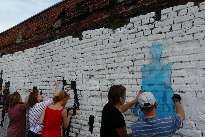 Pierwszy artystyczny mural w Tomaszowie gotowy (zdjęcia)