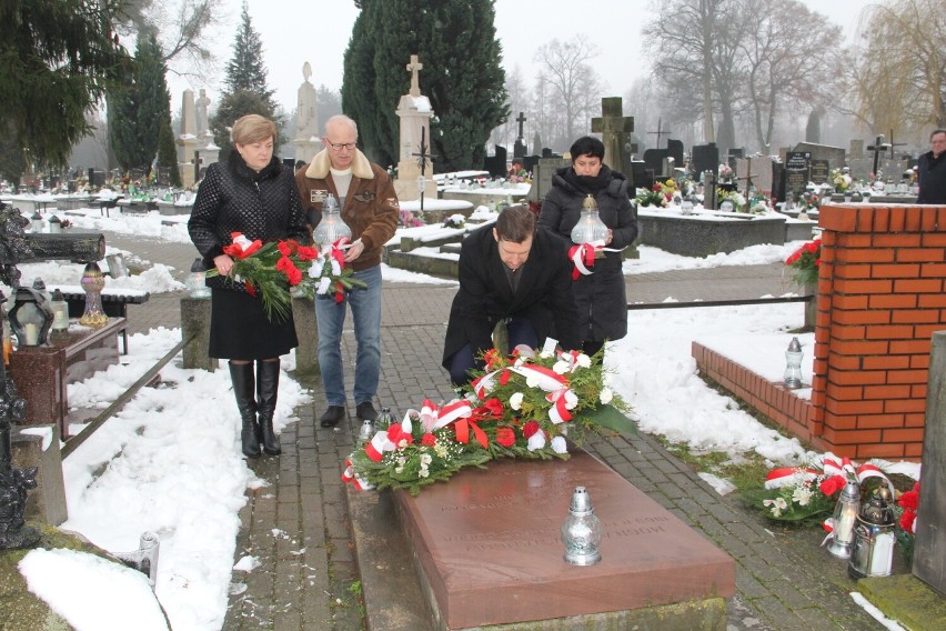Obchody 160. rocznicy wybuchu Powstania Styczniowego w Brzezinach z udziałem wojewody łódzkiego