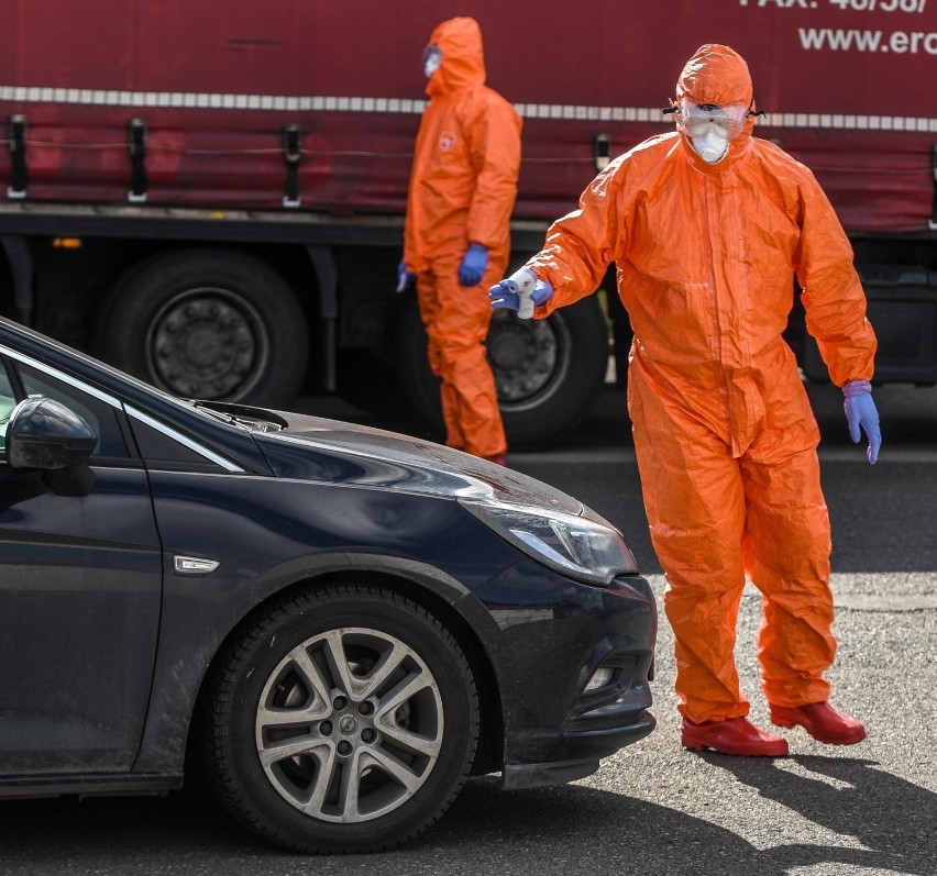 Rok epidemii koronawirusa w Trójmieście. Covidowa rzeczywistość zmieniła niemal wszystko 