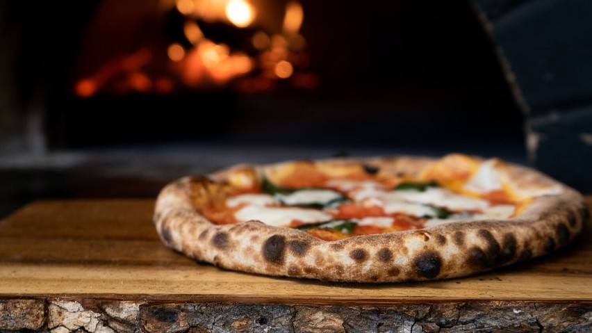 TEMAT TYGODNIA | Wszyscy kochamy pizzę, dlatego nie żałujmy i świętujmy | Światowy Dzień Pizzy 2023