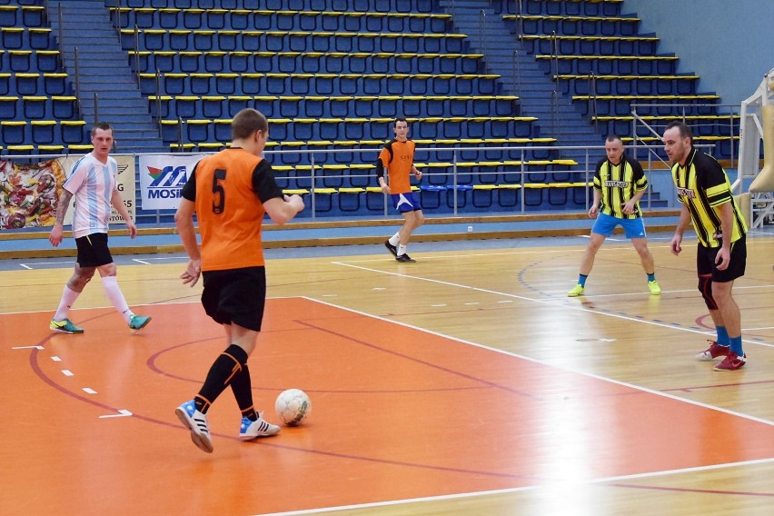 Pilska Liga Futsalu: zapadły końcowe rozstrzygnięcia. Najlepsze ekipy i zawodnicy zostali nagrodzeni. Zobacz zdjęcia
