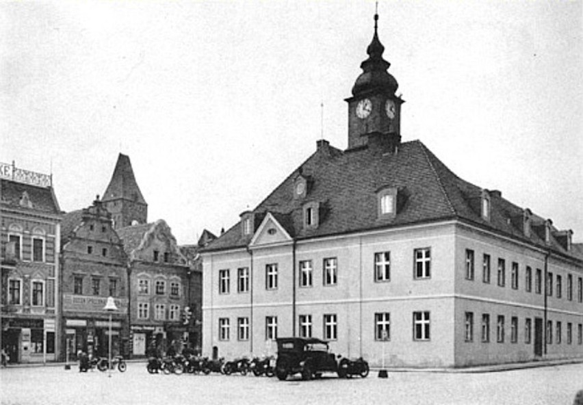 Lubiński rynek kiedyś tak wyglądał. Podobają Wam się stare kamienice? [ZDJĘCIA]