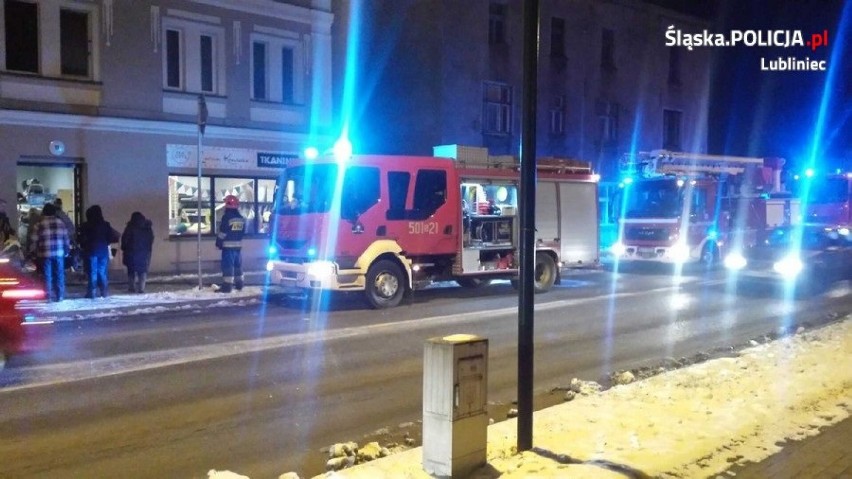 Lubliniec: Pozostawił zapalone znicze i wyszedł z mieszkania [ZDJĘCIA]