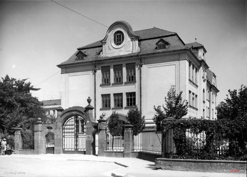 Wydział Prawa KUL

1931 r., Lublin, Obecnie Wydział Prawa...