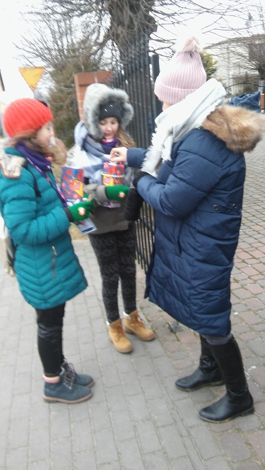 WOŚP w powiecie chodzieskim: Sztab w Strzelcach zebrał ponad 13 tysięcy! [FOTO]