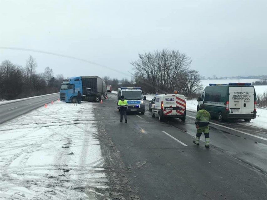 Wypadek na DK1 pod Częstochową. Trasa w kierunku Warszawy zablokowana Dodatkowe wiadomości [ZDJĘCIA]