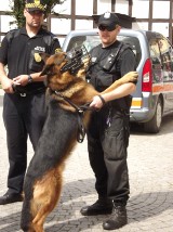 Dwaj Przyjaciele z patrolu - czyli Policjant i jego Służbowy Pies