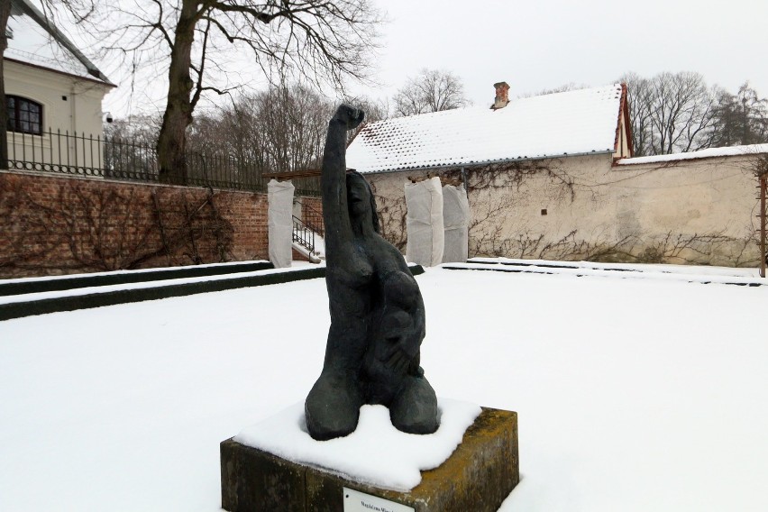 Muzeum Zamoyskich w Kozłówce w zimowej odsłonie. Zobacz malownicze zdjęcia 
