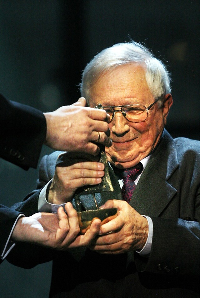 Wrocławską Nagrodę Poetycką Silesius za całokształt twórczości w 2008 roku dostał Tadeusz Różewicz