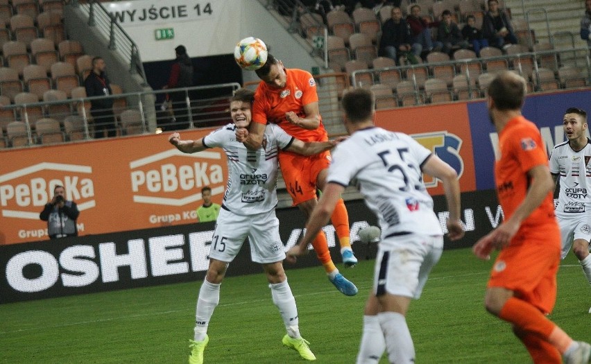 W październiku 2019 Pogoń wygrała w Lubinie 1:0 po golu...