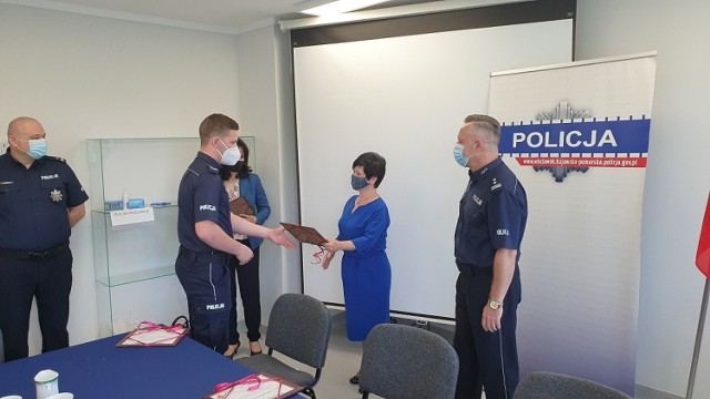 17 czerwca posłanka Joanna Borowiak odwiedziła Komendę Miejską Policji we Włocławku. Przekazała podziękowania od Ministra Spraw Wewnętrznych i Administracji