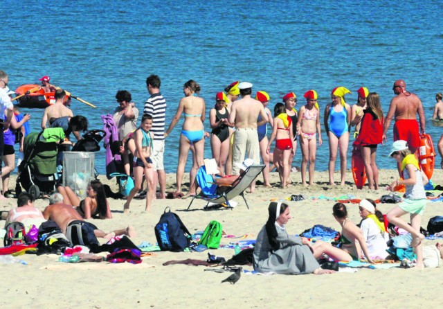 Kolonie nad polskim morzem to najpopularniejszy sposób wypoczynku uczniów z województwa  łódzkiego. Jednak nie wszystkich rodziców stać, by wysłać dziecko na komercyjny turnus