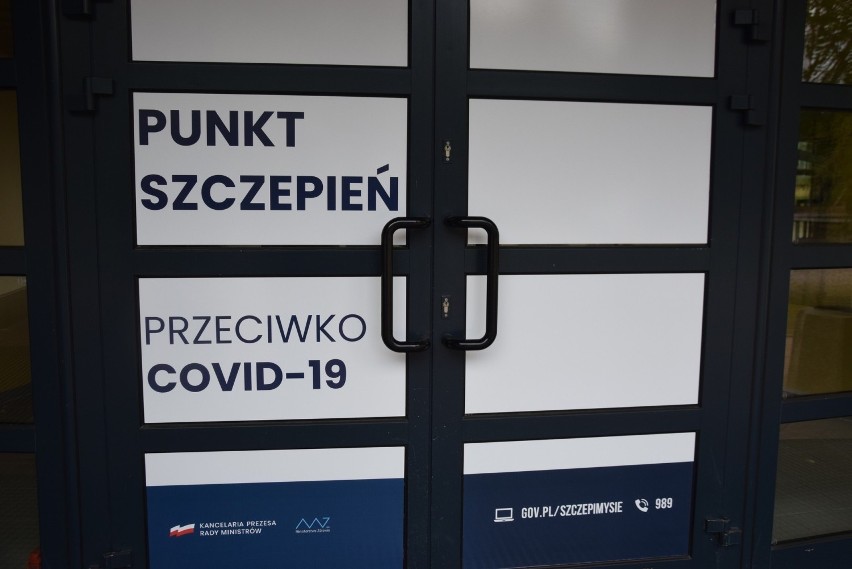 Punkty szczepień powszechnych są na lodowisku Słowianki i w...