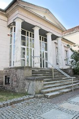 Kwidzyn: Dom seniora, siedziba SNOA i muzeum wojskowości w pałacyku przy ul. Warszawskiej