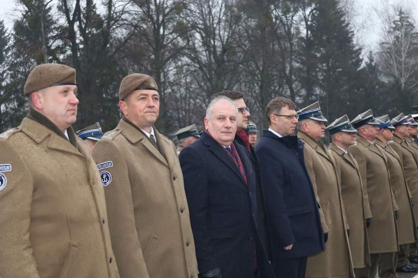 Przysięga wojskowa w Elblągu. W obecności wicepremiera Mariusza Błaszczaka złożyło ją 364 żołnierzy i żołnierek! ZDJĘCIA