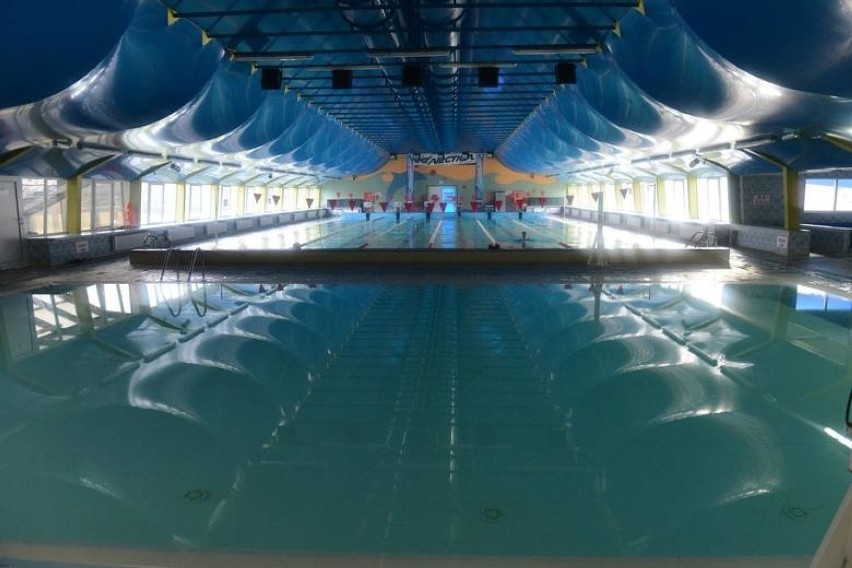 Kryta pływalnia w Gubinie oferuje:
- basen sportowy
- basen...