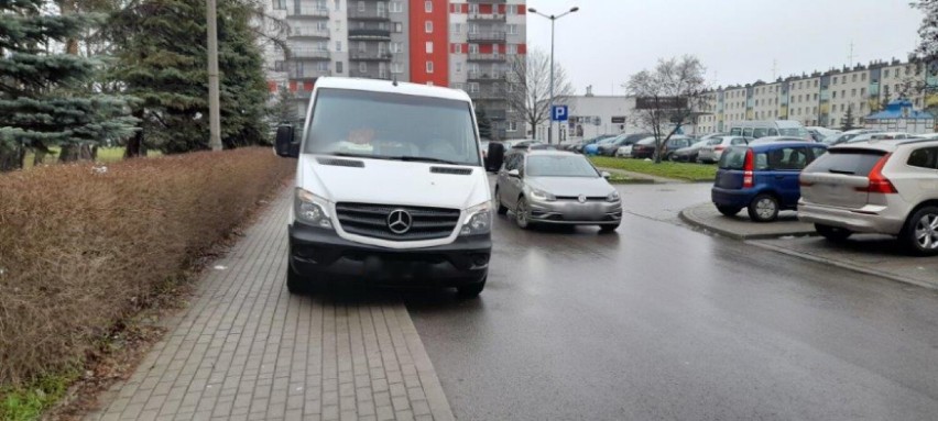 Tak zostawiali swoje samochody na ulicach Tarnowa...