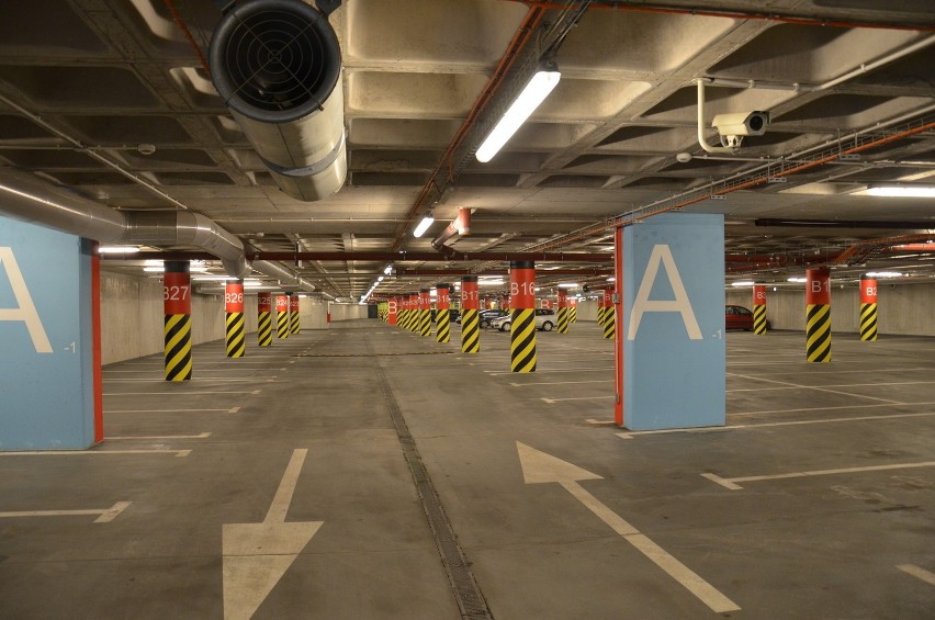 Parking podziemny przy Głównym to niewypał? Niemal zawsze jest pusty (ZDJĘCIA)