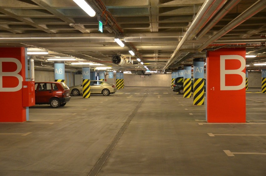 Parking podziemny przy Głównym to niewypał? Niemal zawsze jest pusty (ZDJĘCIA)