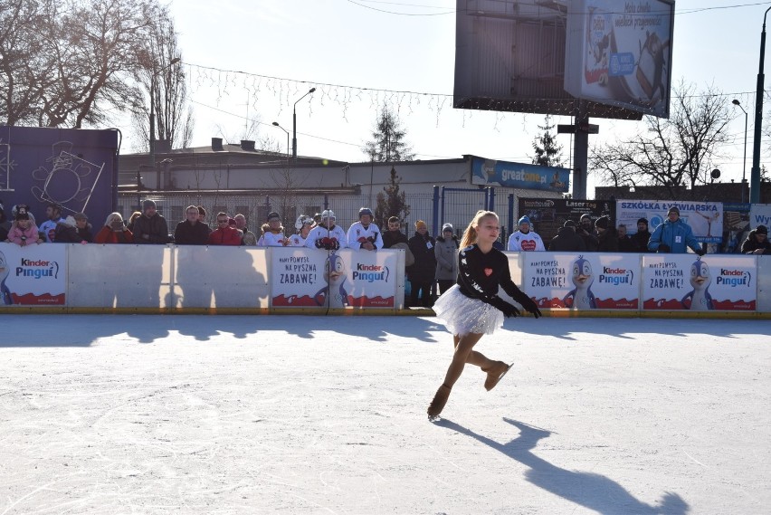 Mecz hokeja na lodowisku przy ul. Katowickiej w Chorzowie -...