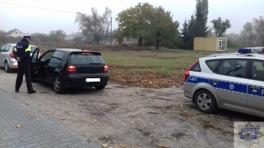 Policjanci z Aleksandrowa Kujawskiego podczas akcji skontrolowali ponad 300 kierowców [zdjęcia]