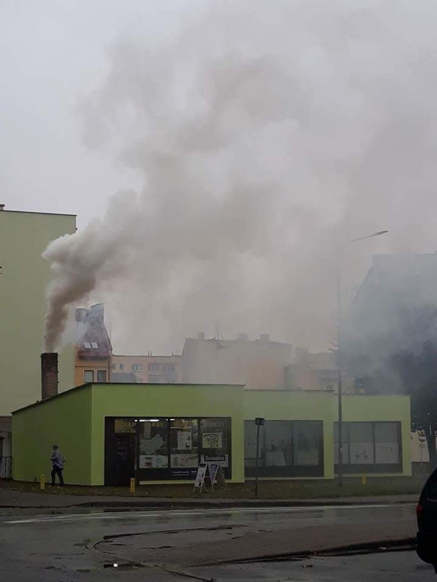 Człuchów. Pali się? Nie... To rozpoczął się sezon grzewczy przy ulicy Zamkowej