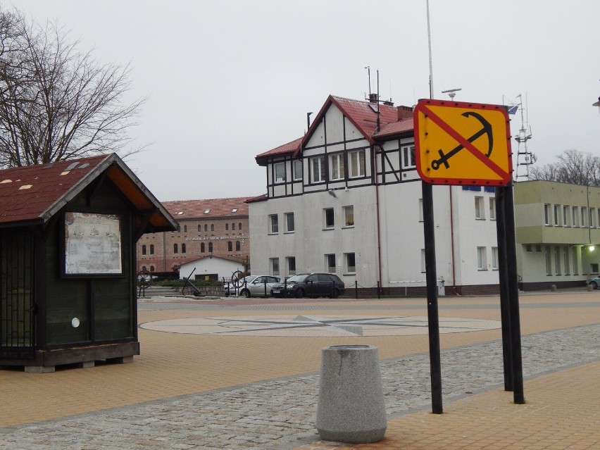 Sztorm na Bałtyku i dynamiczna pogoda z silnym wiatrem w regionie