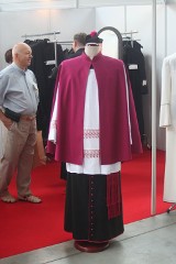 Rewolucja w Kościele. Franciszek zniósł "kościelne rewie mody"