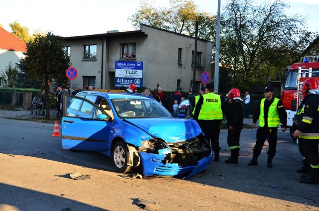 Wypadek w Jarocinie: Zderzenie na skrzyżowaniu