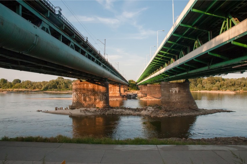 Most Gdański wiosną pokonało 51 423 pojazdów, a latem - 45...