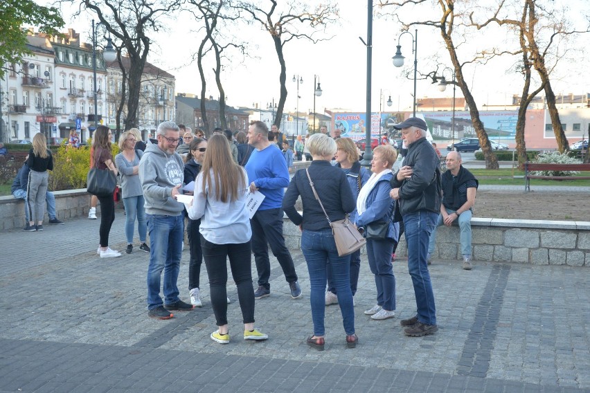 II wiec poparcia dla strajkujących nauczycieli we Włocławku [zdjęcia]