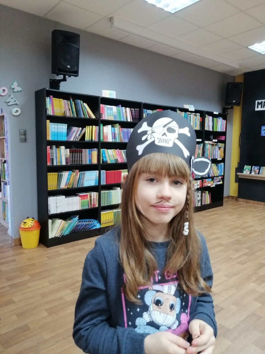 Ferie 2022: Piraci zaatakowali bibliotekę w Rogoźnie [ZDJĘCIA]