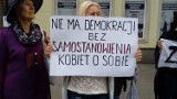 Demonstracja przed Biurem Poselskim PiS w Gdańsku [zdjęcia]