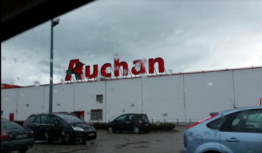 Auchan-godziny otwarcia

Sklep czynny jest od 6:30 do...
