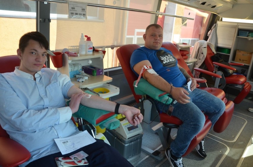Mieszkańcy naszego powiatu reagują na każdy apel o pomoc - zebraliśmy ponad 7 litrów krwi