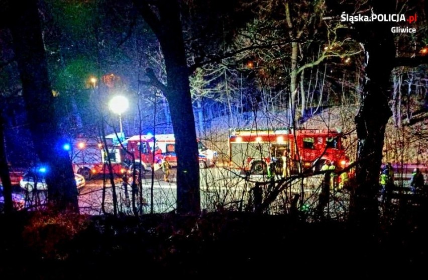 Tragiczny wypadek w Gliwicach. Nastolatek wbiegł wprost pod nadjeżdżający samochód! Niestety nie przeżył