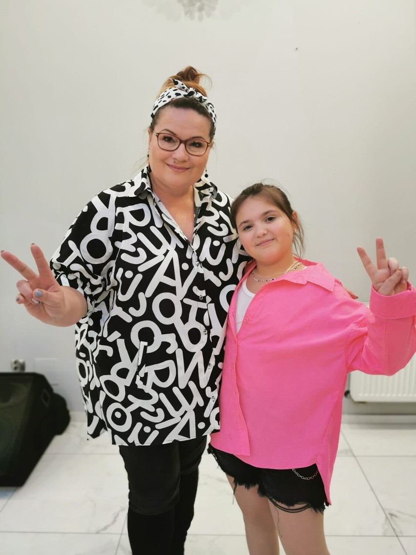 Kornelia Woźniak i Kinga Kipigroch w kolejnym etapie The Voice Kids. Kto wygrał Bitwę? Podopieczna Violetty Ojrzyńskiej w półfinale! ZDJĘCIA