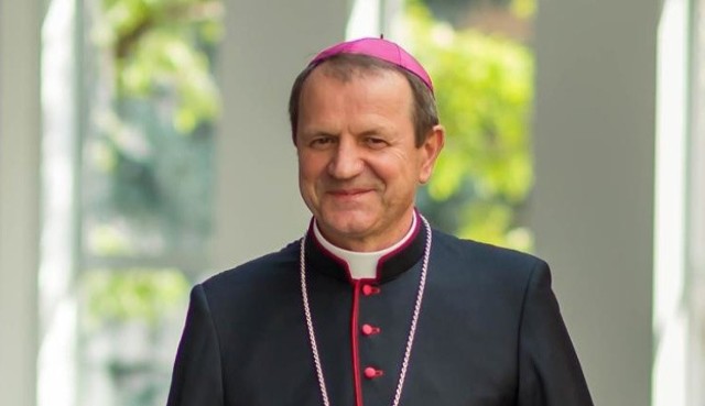 Arcybiskup Tadeusz Wojda