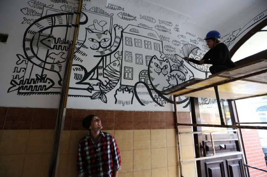 Mural na ul. Pocztowej. Zobacz dzieło studentów Akademii Sztuki [wideo]