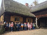 Uczniowie Szkoły Podstawowej nr 1 na wycieczkach. Szkoła realizuje projekt "Poznaj Polskę"