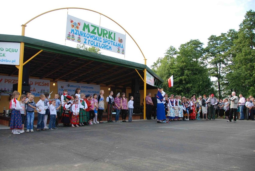 Przegląd zespołów ludowych w Mzurkach