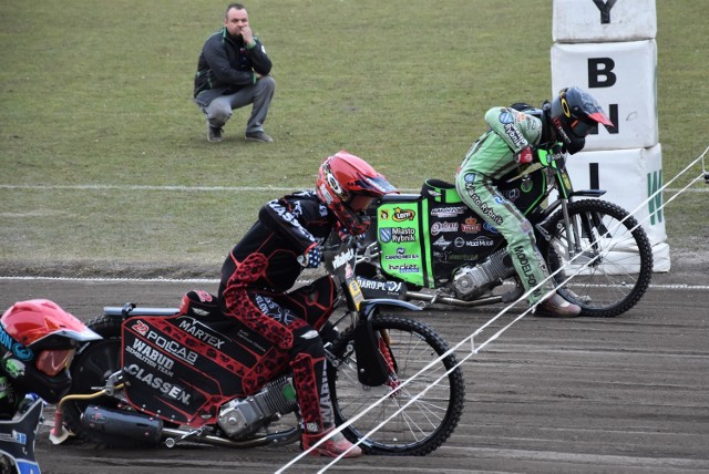 Żużlowcy ROW Rybnik od ostatniego dnia lutego regularnie trenują na stadionie w Rybniku. Zdjęcia z jednego z marcowych treningów