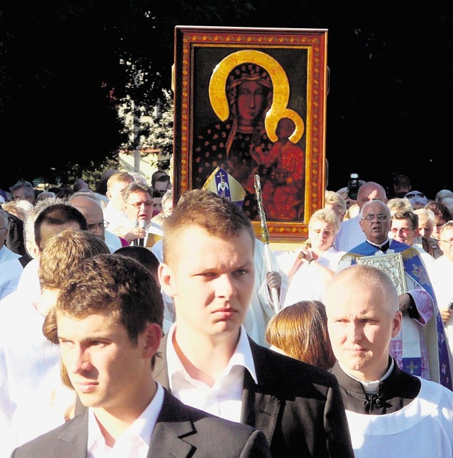 W sobotę obraz przybył do parafii na Niebrowie