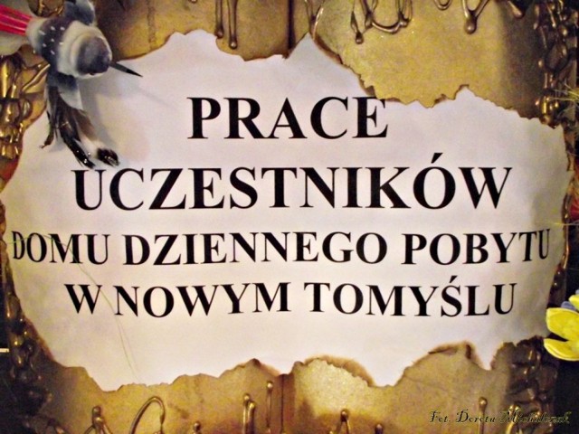 W Domu Dziennego Pobytu w Nowym Tomyślu, seniorzy spędzają kilka godzin dziennie.  Tutaj mogą sprawdzić swoje umiejętności. Tworzą to, na co nie mieli czasu kiedy byli czynni zawodowo.
Fot. Dorota Michalczak