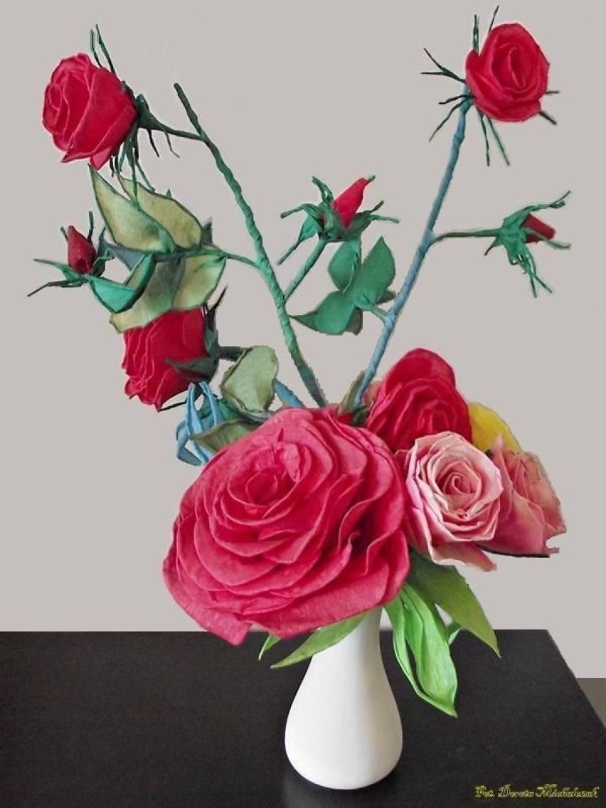 Róże z bibułki.Fot. Dorota Michalczak