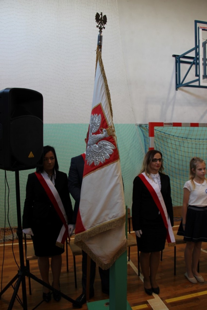 Tczew: Dzień Edukacji Narodowej oraz jubileusz 70-lecia istnienia "Siódemki" [ZDJĘCIA]