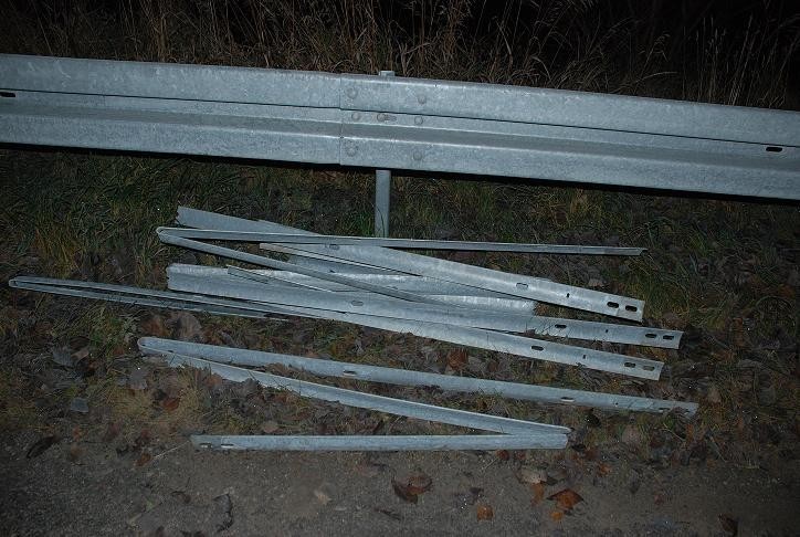 Policja w Kwidzynie: Kradli metalowe bariery. Grozi im 5 lat więzienia