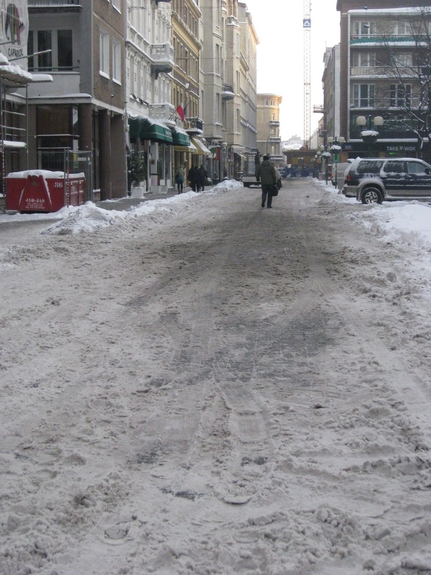 Zima w mieście - Warszawa pod śniegiem (ZDJĘCIA)