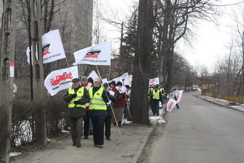 Zawiercie: Blokada drogi krajowej nr 78. Związkowcy protestowali [ZOBACZ ZDJĘCIA]